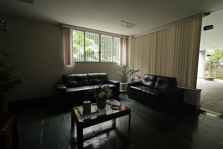 Apartamento à venda com 73m², 2 quartos e 1 vagaHall social