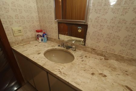 Banheiro de apartamento à venda com 2 quartos, 73m² em Bosque da Saúde, São Paulo