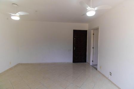 Sala de apartamento para alugar com 2 quartos, 70m² em Engenhoca, Niterói