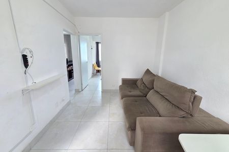 Sala de apartamento para alugar com 1 quarto, 51m² em Vila Tupi, Praia Grande