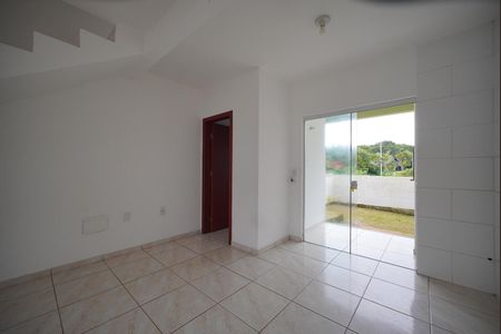 Sala/Cozinha de casa para alugar com 2 quartos, 90m² em Ingleses do Rio Vermelho, Florianópolis