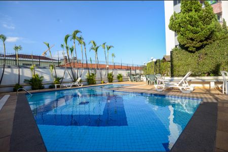 Apartamento à venda com 57m², 2 quartos e 1 vaga Apartamento à venda com 57m², 2 quartos e 1 vagaÁrea comum - Piscina
