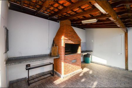 Apartamento à venda com 57m², 2 quartos e 1 vaga Apartamento à venda com 57m², 2 quartos e 1 vagaÁrea comum - Churrasqueira