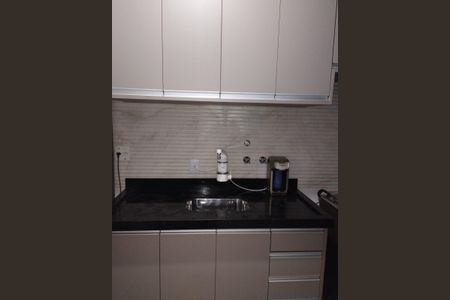 Cozinha de apartamento à venda com 2 quartos, 56m² em Jardim Wanda, Taboão da Serra