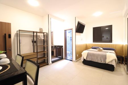 Quarto de kitnet/studio para alugar com 1 quarto, 40m² em Saraiva, Uberlândia