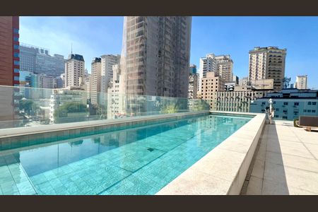 Studio à venda com 31m², 1 quarto e sem vaga Studio à venda com 31m², 1 quarto e sem vagaPiscina