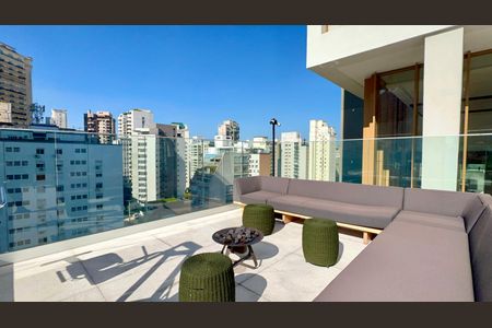Studio à venda com 31m², 1 quarto e sem vaga Studio à venda com 31m², 1 quarto e sem vagaPiscina