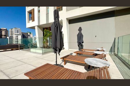 Studio à venda com 31m², 1 quarto e sem vaga Studio à venda com 31m², 1 quarto e sem vagaPiscina