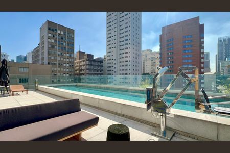 Studio à venda com 31m², 1 quarto e sem vaga Studio à venda com 31m², 1 quarto e sem vagaPiscina