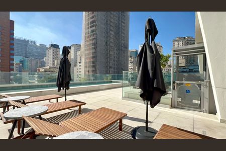 Studio à venda com 31m², 1 quarto e sem vaga Studio à venda com 31m², 1 quarto e sem vagaPiscina