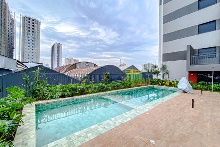 Apartamento à venda com 38m², 2 quartos e sem vagaÁrea comum - Piscina