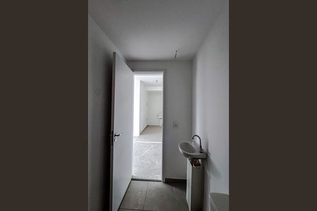 Apartamento à venda com 38m², 2 quartos e sem vaga Apartamento à venda com 38m², 2 quartos e sem vagaBanheiro