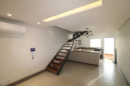 Sala / Cozinha de casa à venda com 2 quartos, 120m² em Parque Sao Domingos, São Paulo