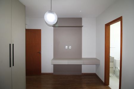 Casa à venda com 120m², 2 quartos e 2 vagasQuarto 2