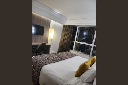 Sala de kitnet/studio à venda com 1 quarto, 28m² em Serra, Belo Horizonte