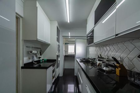Apartamento para alugar com 98m², 3 quartos e 2 vagas Apartamento para alugar com 98m², 3 quartos e 2 vagasCozinha