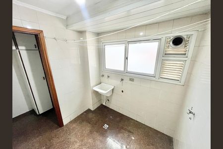 Apartamento para alugar com 97m², 3 quartos e 3 vagas Apartamento para alugar com 97m², 3 quartos e 3 vagasÁrea de Serviço