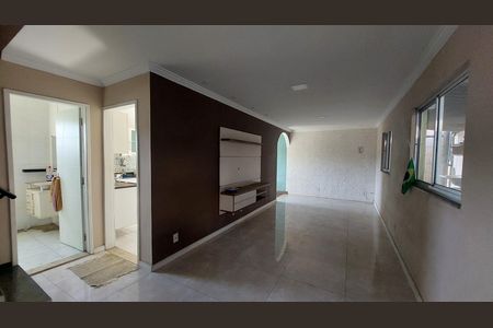 Casa para alugar com 2 quartos, 80m² em Jardim Tupiara, Belford Roxo