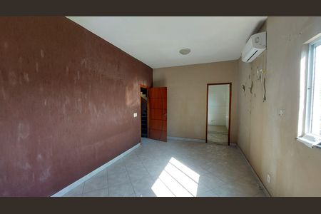 Suíte de casa para alugar com 2 quartos, 80m² em Jardim Tupiara, Belford Roxo