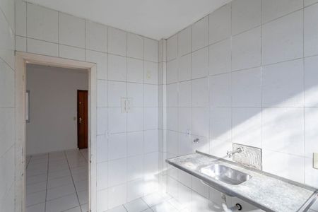 Cozinha de apartamento à venda com 2 quartos, 42m² em Conjunto Nova Pampulha (justinopolis), Contagem