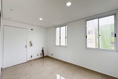 Sala de apartamento à venda com 2 quartos, 54m² em Jardim Olavo Bilac, São Bernardo do Campo