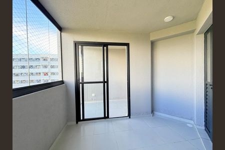 Apartamento para alugar com 55m², 2 quartos e 1 vaga Apartamento para alugar com 55m², 2 quartos e 1 vagaVaranda
