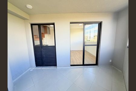 Apartamento para alugar com 55m², 2 quartos e 1 vaga Apartamento para alugar com 55m², 2 quartos e 1 vagaVaranda