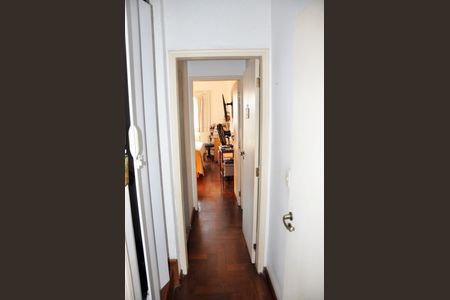 Casa à venda com 250m², 4 quartos e 3 vagas Casa à venda com 250m², 4 quartos e 3 vagasDetalhe - Corredor Quarto