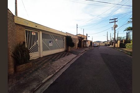 Casa à venda com 250m², 4 quartos e 3 vagas Casa à venda com 250m², 4 quartos e 3 vagasLocalização