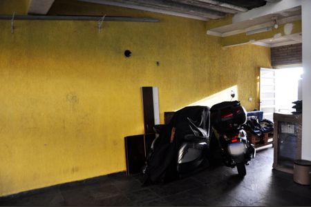 Garagem de casa à venda com 4 quartos, 250m² em Vila Pirituba, São Paulo
