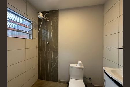Casa para alugar com 38m², 1 quarto e sem vaga Casa para alugar com 38m², 1 quarto e sem vagaBanheiro
