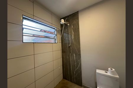 Casa para alugar com 38m², 1 quarto e sem vaga Casa para alugar com 38m², 1 quarto e sem vagaBanheiro