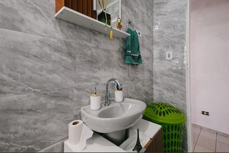 Casa à venda com 300m², 4 quartos e 1 vaga Casa à venda com 300m², 4 quartos e 1 vagaBanheiro 1