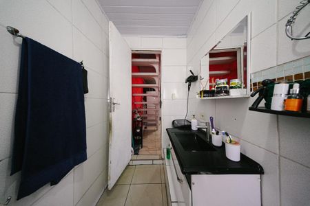 Casa à venda com 300m², 4 quartos e 1 vaga Casa à venda com 300m², 4 quartos e 1 vagaBanheiro 2