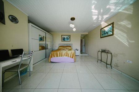 Casa à venda com 300m², 4 quartos e 1 vaga Casa à venda com 300m², 4 quartos e 1 vagaSuíte