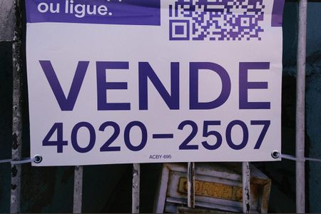 Casa à venda com 300m², 4 quartos e 1 vaga Casa à venda com 300m², 4 quartos e 1 vagaPlaquinha