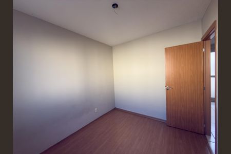 Quarto 1 de apartamento para alugar com 2 quartos, 44m² em Chacaras Reunidas Santa Terezinha, Contagem