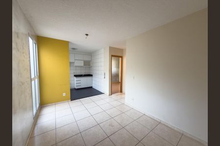 Sala de apartamento para alugar com 2 quartos, 44m² em Chacaras Reunidas Santa Terezinha, Contagem