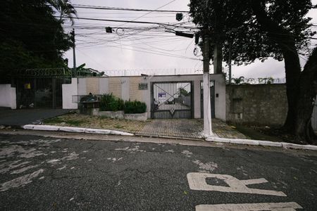 Casa de condomínio para alugar com 72m², 2 quartos e 1 vaga Casa de condomínio para alugar com 72m², 2 quartos e 1 vagaFachada