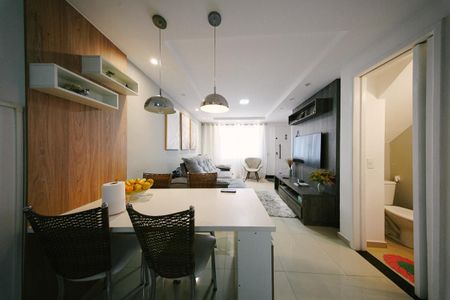 Casa de condomínio para alugar com 72m², 2 quartos e 1 vaga Casa de condomínio para alugar com 72m², 2 quartos e 1 vagaSala