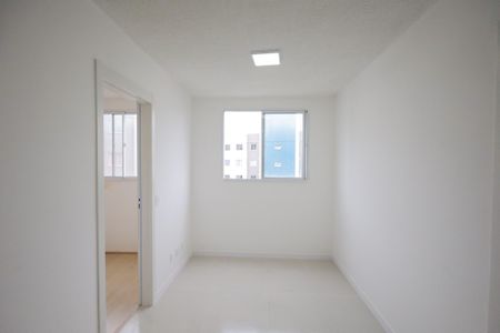 Sala  de apartamento para alugar com 2 quartos, 33m² em Usina Piratininga, São Paulo