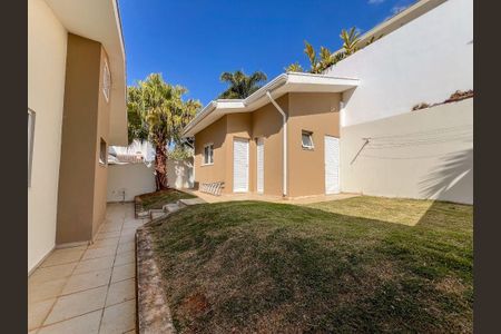 Casa à venda com 199m², 4 quartos e 4 vagas