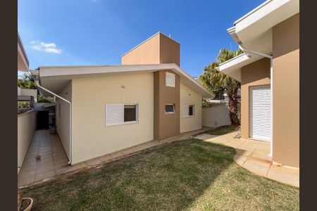 Casa à venda com 199m², 4 quartos e 4 vagas