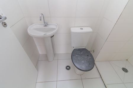 Banheiro de apartamento para alugar com 2 quartos, 32m² em Fazenda Aricanduva, São Paulo