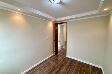 Quarto 1 de apartamento para alugar com 3 quartos, 56m² em Itaquera, São Paulo