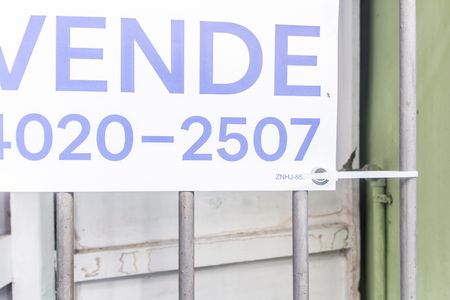 Casa à venda com 150m², 3 quartos e 2 vagas Casa à venda com 150m², 3 quartos e 2 vagasVista da Rua