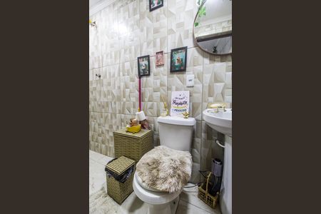 Banheiro 2 de casa à venda com 3 quartos, 150m² em Parque Imperial, Barueri