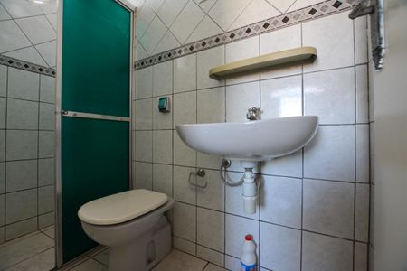 Banheiro da Suíte de casa para alugar com 4 quartos, 250m² em Jardim São Jorge, São Paulo