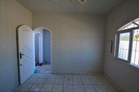 SALA de casa à venda com 4 quartos, 250m² em Jardim São Jorge, São Paulo