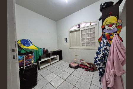 Casa para alugar com 4 quartos, 250m² em Jardim São Jorge, São Paulo